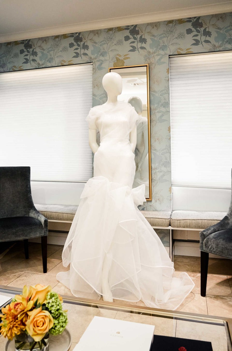 25 mẫu Váy cưới đơn giản sang trọng cho mùa cưới 2023  Nicole Bridal