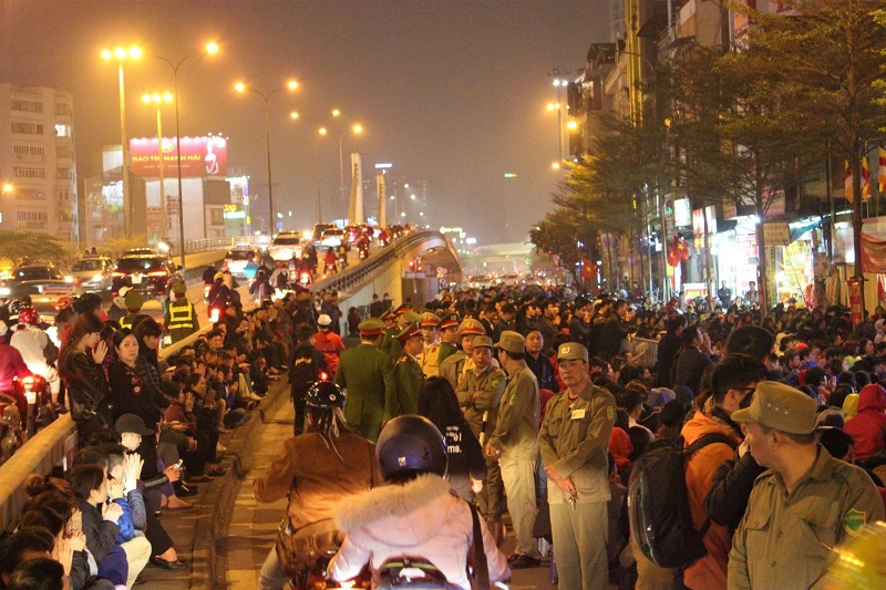 Hàng nghìn người chen chân, vái vọng dâng sao giải hạn tại chùa Phúc Khánh - Ảnh 8