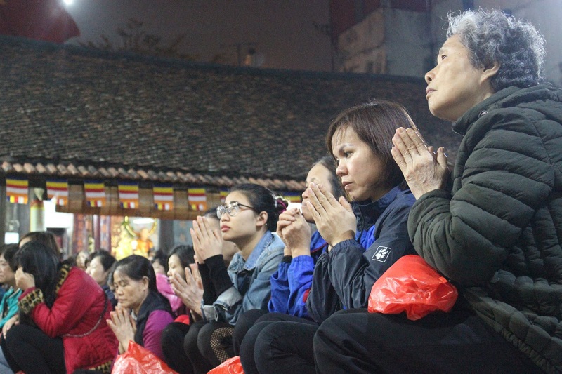 Hàng nghìn người chen chân, vái vọng dâng sao giải hạn tại chùa Phúc Khánh - Ảnh 9