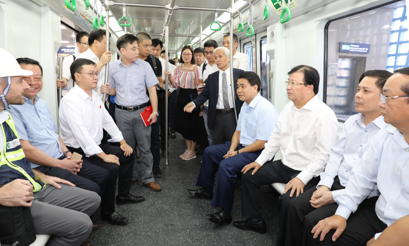 Phó Thủ tướng Trịnh Đình Dũng: Tập trung đẩy nhanh các dự án trọng điểm tại Hà Nội - Ảnh 3