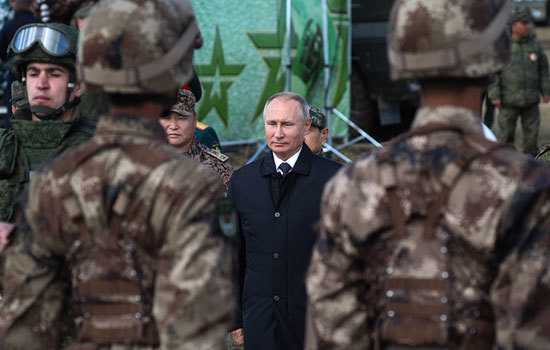 Hình ảnh Tổng thống Putin thị sát tập trận lớn nhất từ thời Chiến tranh lạnh - Ảnh 4