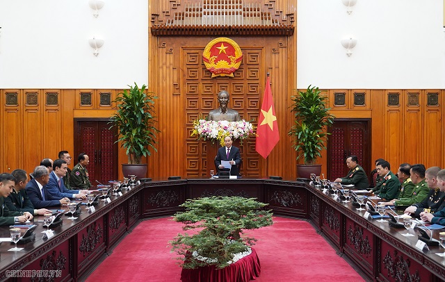 Thủ tướng: Chính sách quốc phòng của Việt Nam mang tính chất hòa bình, tự vệ - Ảnh 1