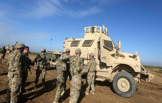 Tiếp tục hỗ trợ SDF, Mỹ lên kế hoạch duy trì 1.000 binh sĩ tại Syria - Ảnh 1