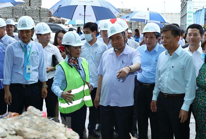 Thủ tướng thăm nhà máy xử lý rác thải tại Quảng Bình - Ảnh 1