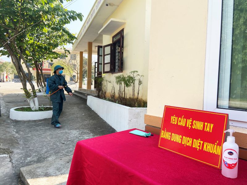 Nhiều trường hợp ở Quảng Ninh đang chờ kết quả xét nghiệm Covid-19 - Ảnh 1