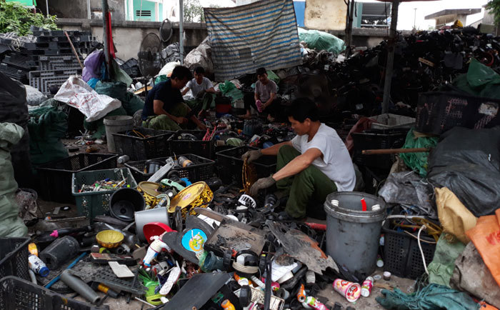 Xã Quảng Phú Cầu, huyện Ứng Hòa:  Đau đầu... vì rác - Ảnh 1