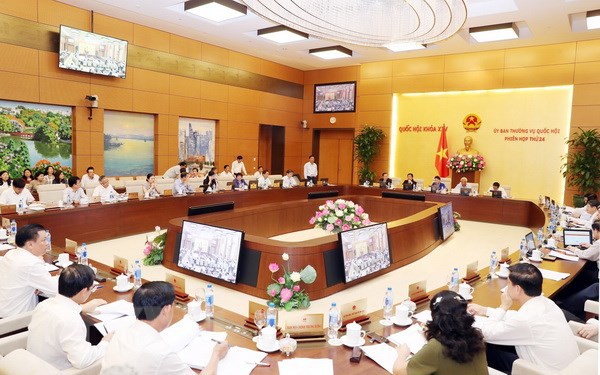 Khai mạc Phiên họp thứ 24 Ủy ban Thường vụ Quốc hội khóa XIV - Ảnh 2
