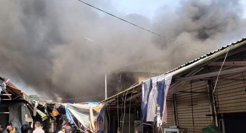 Hà Nội: Cháy lớn tại chợ Tó, huyện Đông Anh - Ảnh 1