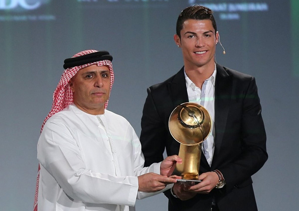 C.Ronaldo tiếp tục được tôn vinh ở Globe Soccer Award 2017 - Ảnh 1