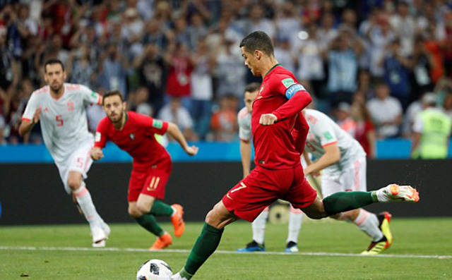 Bồ Đào Nha - Tây Ban Nha: Ronaldo lập hat-trick trận đấu đầy kịch tính - Ảnh 1