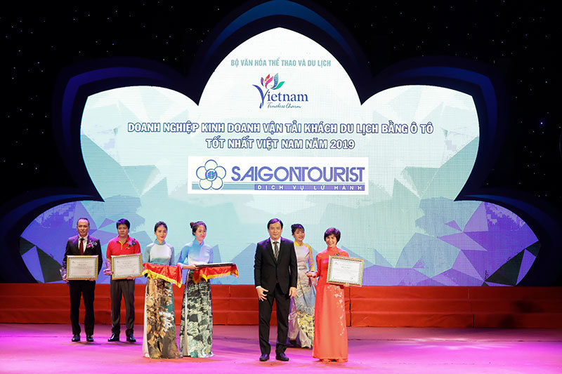 Lữ hành Saigontourist tiếp tục được vinh danh 4 giải thưởng Du lịch Việt Nam 2019 - Ảnh 4