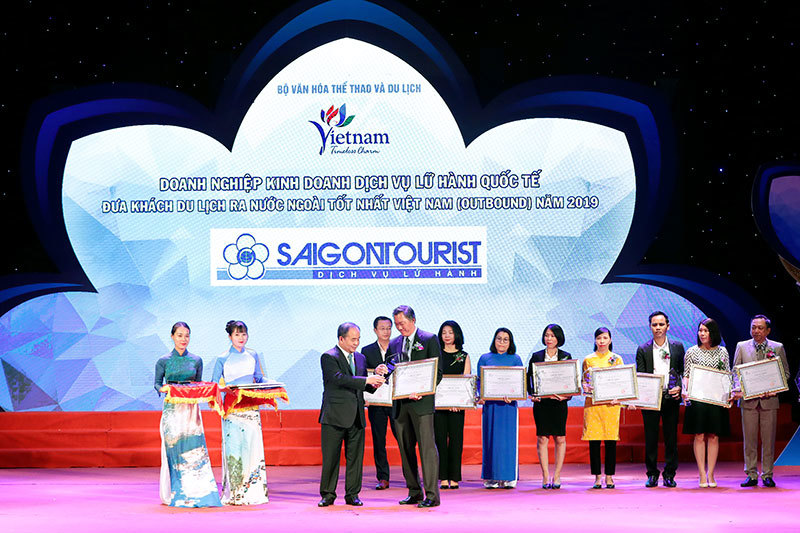 Lữ hành Saigontourist tiếp tục được vinh danh 4 giải thưởng Du lịch Việt Nam 2019 - Ảnh 1