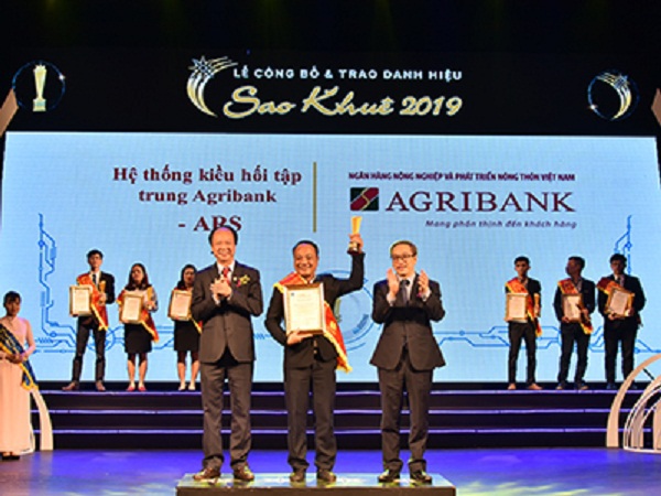 Agribank nhận cú đúp Giải thưởng Sao Khuê 2019 - Ảnh 1