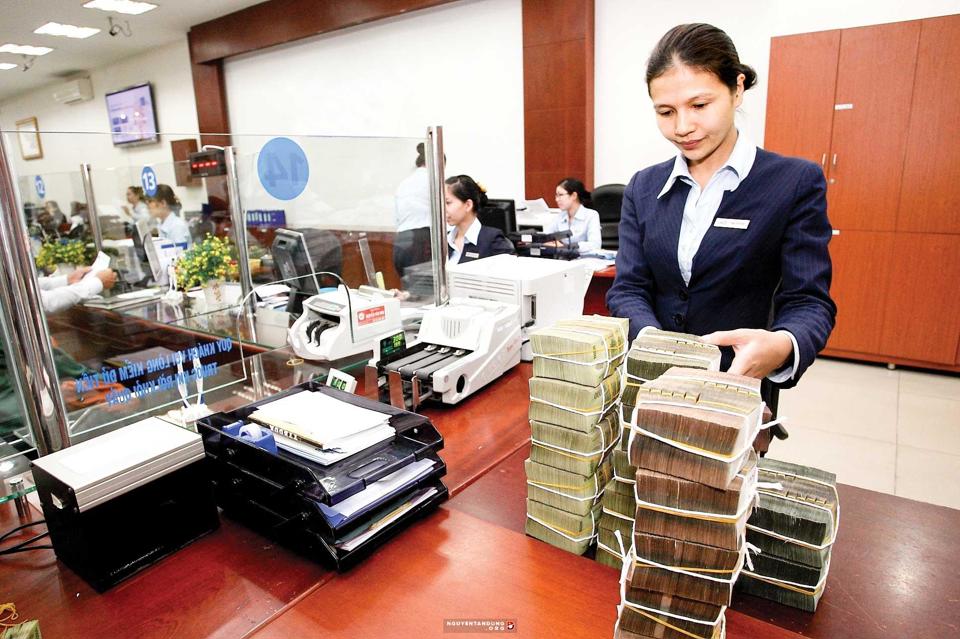 Ngân hàng ngoại thoái vốn: Thị trường tài chính Việt kém hấp dẫn? - Ảnh 1