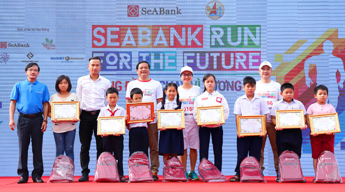 Giải chạy “Cộng đồng chạy vì tương lai – Seabank run for the future” gây quỹ học bổng cho trẻ em nghèo hiếu học - Ảnh 4