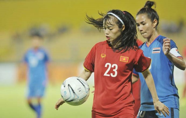 Đội tuyển bóng đá nữ Việt Nam vào tứ kết Asiad sau trận thắng kịch tính Thái Lan - Ảnh 1