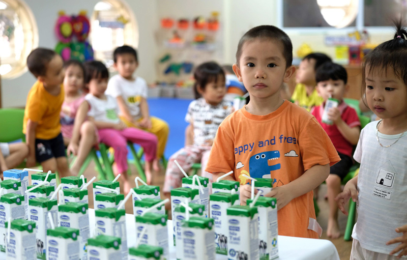 Thanh tra Bộ Y tế khẳng định việc đưa 14 vi chất vào sữa học đường phù hợp với nhu cầu dinh dưỡng - Ảnh 3