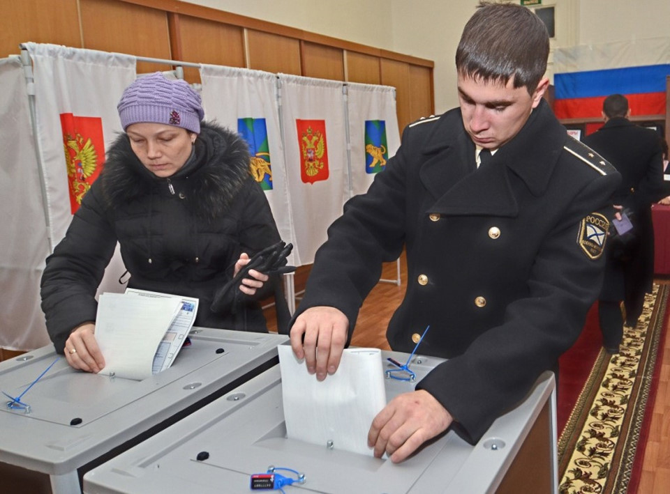 Người dân Nga bắt đầu bầu cử Tổng thống, ông Putin vẫn dẫn đầu - Ảnh 1