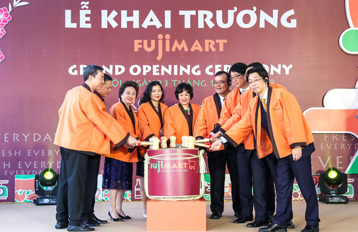 Khai trương siêu thị FujiMart đầu tiên tại Việt Nam - Ảnh 2