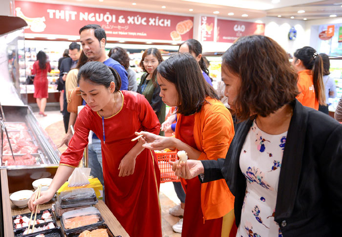 Khai trương siêu thị FujiMart đầu tiên tại Việt Nam - Ảnh 4