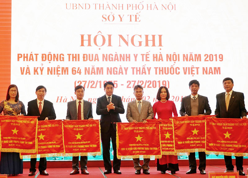 Chủ tịch Nguyễn Đức Chung: Phòng bệnh để người dân hạn chế đến bệnh viện - Ảnh 3