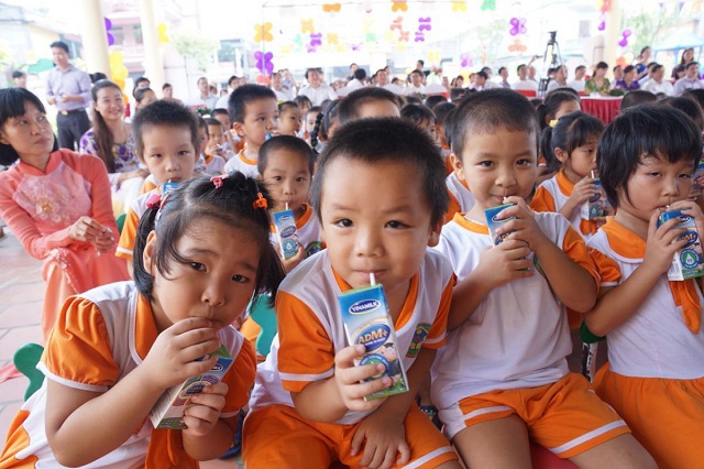 Triển khai chương trình Sữa học đường: Góp phần nâng cao tầm vóc trẻ em Hà Nội - Ảnh 1