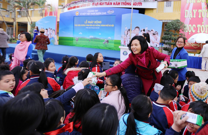 Chính thức triển khai chương trình Sữa học đường tại Hà Nội - Ảnh 6