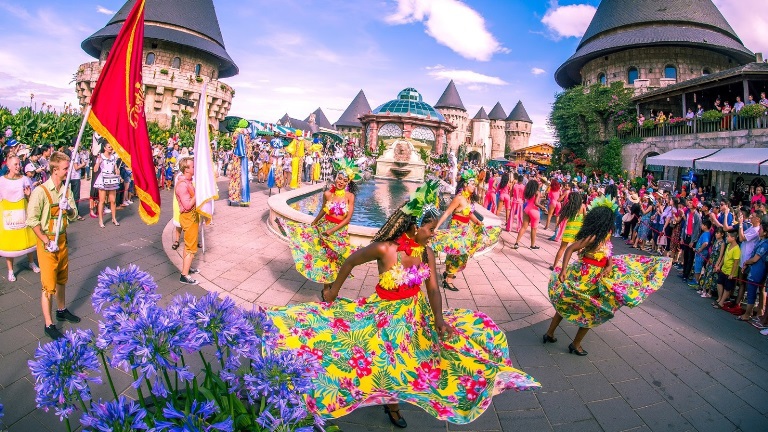 Pháo hoa chưa đủ, bạn cần phải biết Đà Nẵng còn nhiều lễ hội “khủng” hơn thế - Ảnh 3