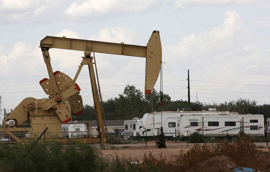 Giá dầu mỏ chứng kiến tuần lao dốc đầu tiên trong hơn 1 tháng - Ảnh 2