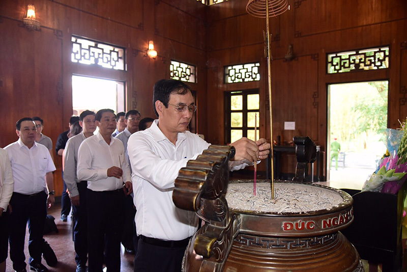 Đoàn công tác TP Hà Nội thăm, làm việc tại tỉnh Nghệ An - Ảnh 1