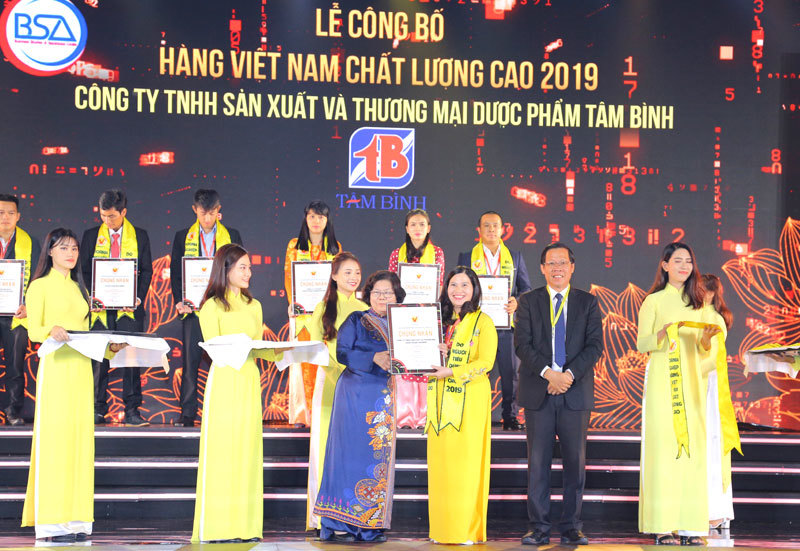 Dược phẩm Tâm Bình vinh dự nhận thưởng Hàng Việt Nam chất lượng cao 2019 - Ảnh 1