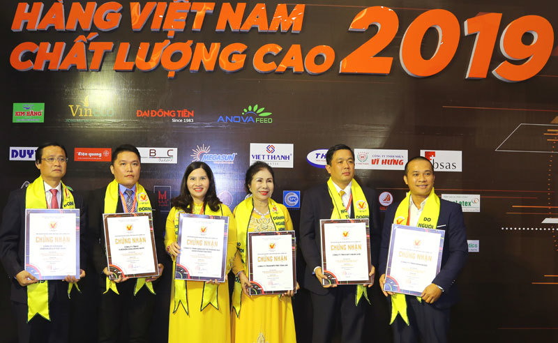 Dược phẩm Tâm Bình vinh dự nhận thưởng Hàng Việt Nam chất lượng cao 2019 - Ảnh 2