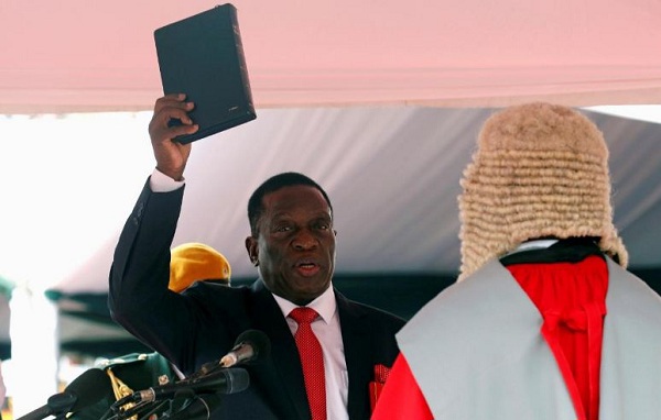 Tân Tổng thống Zimbabwe ra hạn chót trả lại tài sản phạm pháp - Ảnh 1