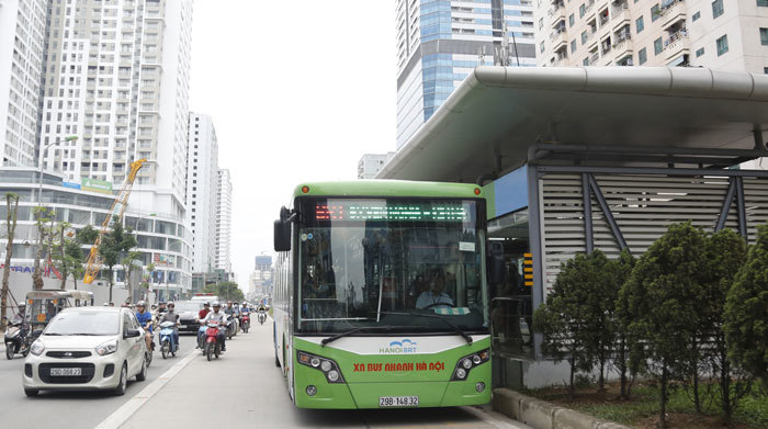 Tăng tần suất tuyến buýt BRT 01 để đáp ứng nhu cầu đi lại - Ảnh 1