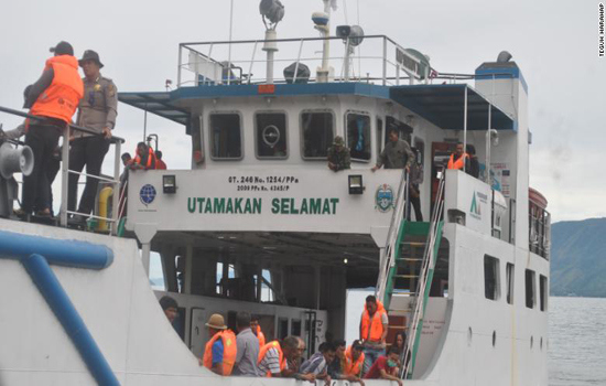 Ít nhất 180 người mất tích do thảm họa chìm phà du lịch ở Indonesia - Ảnh 1