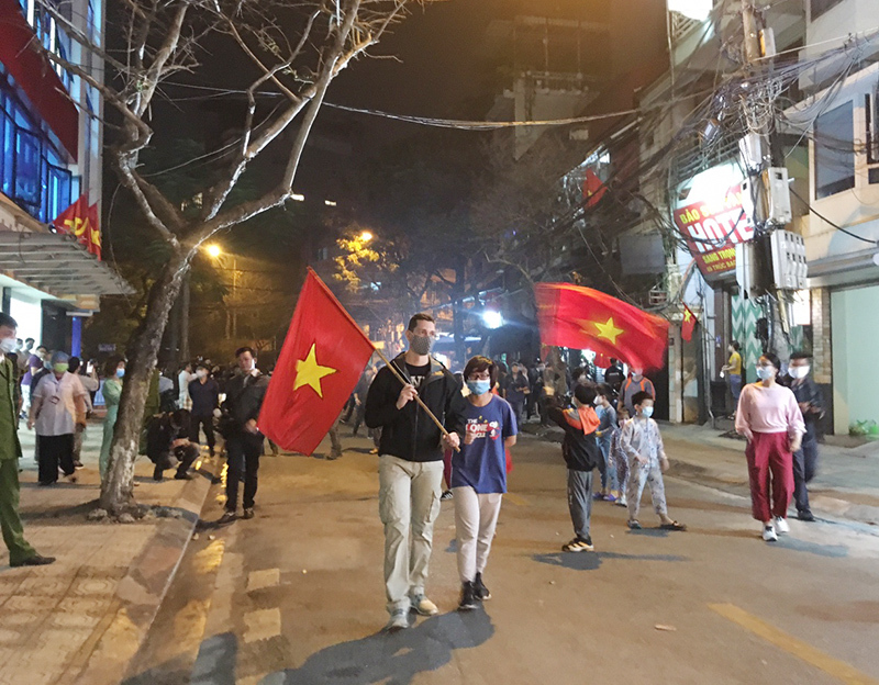 Hà Nội: Chính thức dỡ bỏ cách ly tại khu vực phố Trúc Bạch - Ảnh 5