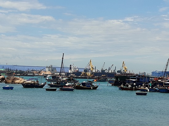 Quảng Ngãi: Tìm nơi neo đậu tàu thuyền cho ngư dân vùng dự án - Ảnh 1