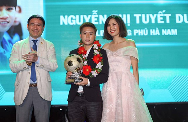Quang Hải và Tuyết Dung đoạt Quả bóng Vàng Việt Nam 2018 - Ảnh 2
