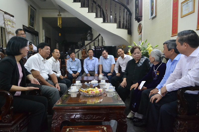 Đoàn công tác Thành phố Hà Nội thăm, tặng quà Mẹ Việt Nam anh hùng tại tỉnh Đồng Nai - Ảnh 1