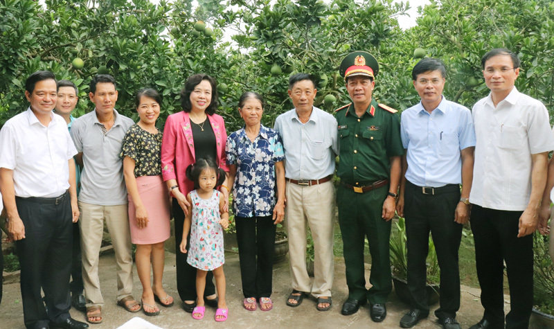 Lãnh đạo Thành ủy Hà Nội thăm hỏi, tri ân người có công - Ảnh 5
