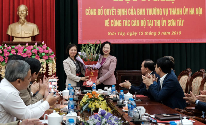 Đồng chí Phạm Thị Thanh Mai giữ chức vụ Bí thư Thị ủy Sơn Tây - Ảnh 2