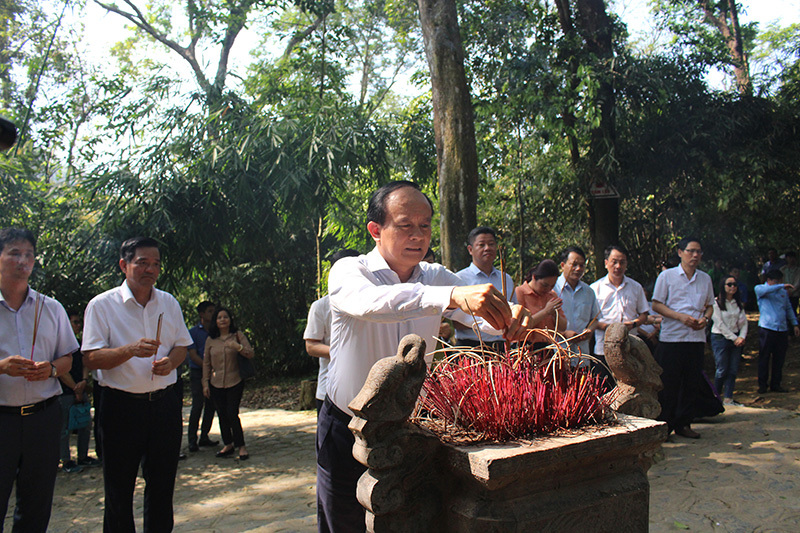 Đoàn công tác TP Hà Nội thăm, làm việc tại tỉnh Tuyên Quang - Ảnh 2