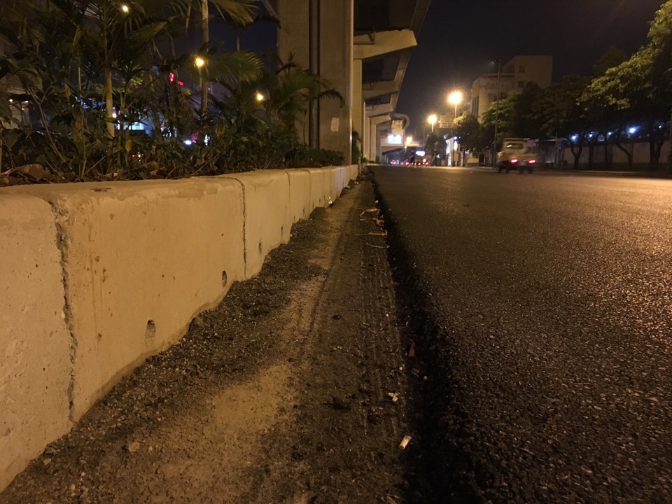 [Ảnh] Cận cảnh trải thảm xuyên đêm tuyến đường Nguyễn Trãi - Trần Phú – Quang Trung - Ảnh 16