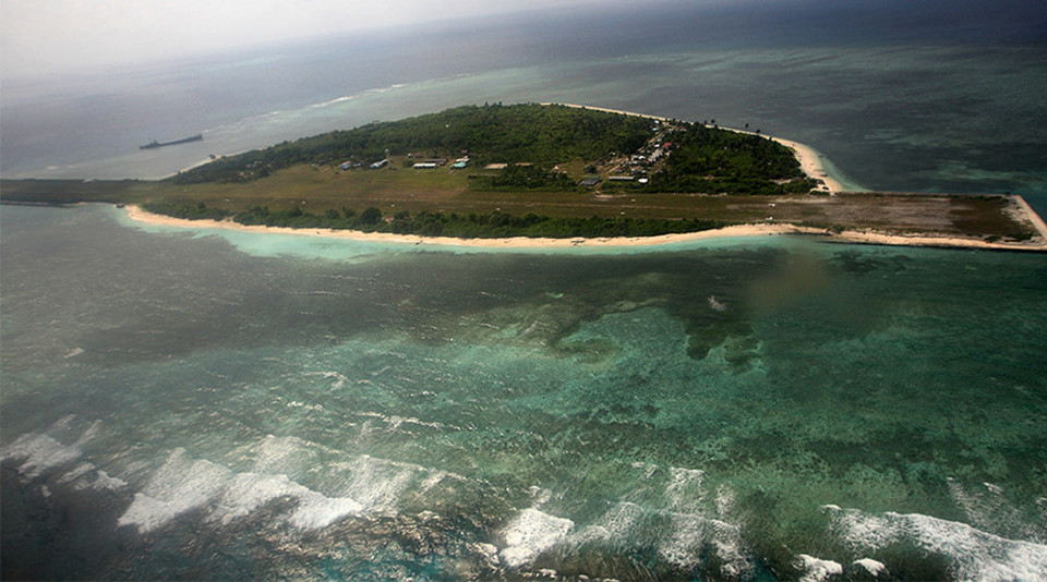 Việt Nam lên tiếng việc Philippines xây đường băng ở đảo Thị Tứ - Ảnh 1