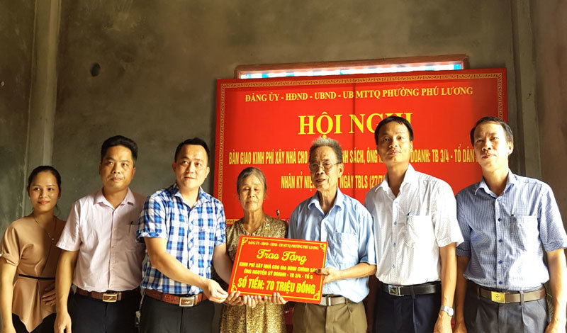 Phú Lương, tích cực giúp đỡ hộ nghèo đa chiều - Ảnh 2
