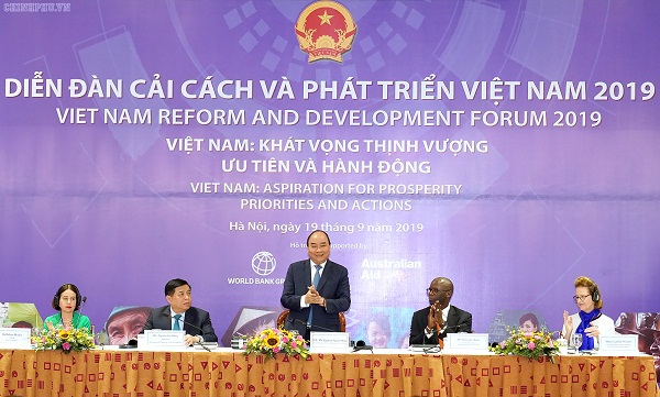 Thủ tướng Nguyễn Xuân Phúc: Không có cách nào khác, Việt Nam phải hành động vươn lên - Ảnh 1