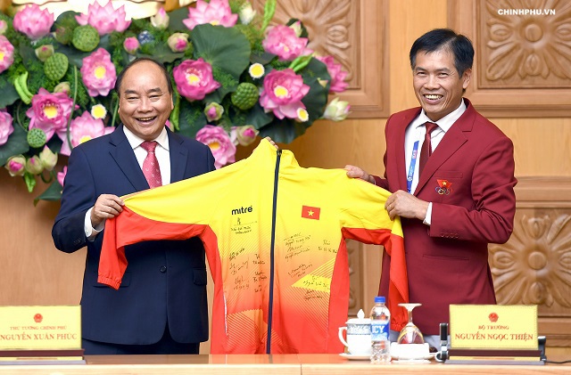 Thủ tướng: Chiến thắng lớn của thể thao Việt Nam là trong lòng người hâm mộ - Ảnh 1