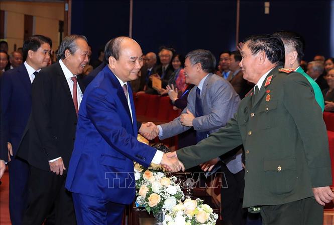 Thủ tướng Nguyễn Xuân Phúc dự Lễ kỷ niệm 65 năm Trường học sinh miền Nam trên đất Bắc - Ảnh 3