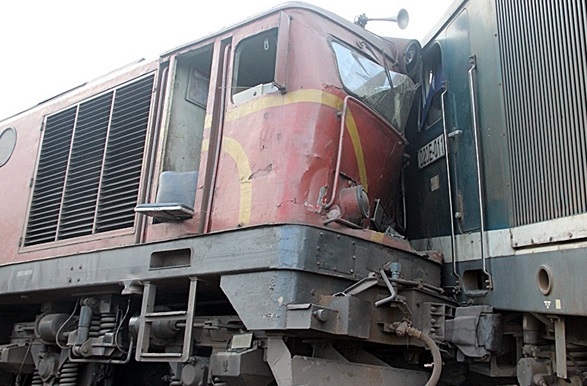 2 tàu hỏa đâm nhau ở Quảng Nam: Chiều nay sẽ thông tuyến đường sắt Bắc - Nam - Ảnh 1