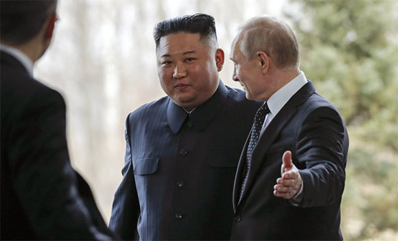 [Ảnh] Ấn tượng lần đầu gặp mặt của lãnh đạo Kim - Putin - Ảnh 4